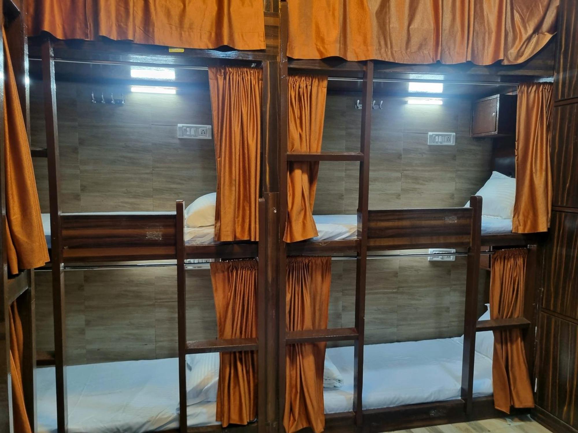 Unibed Dormitory مومباي المظهر الخارجي الصورة