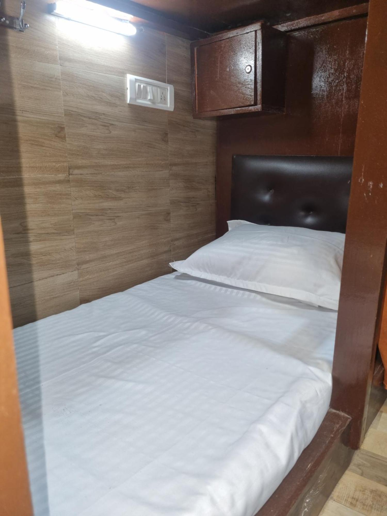 Unibed Dormitory مومباي المظهر الخارجي الصورة