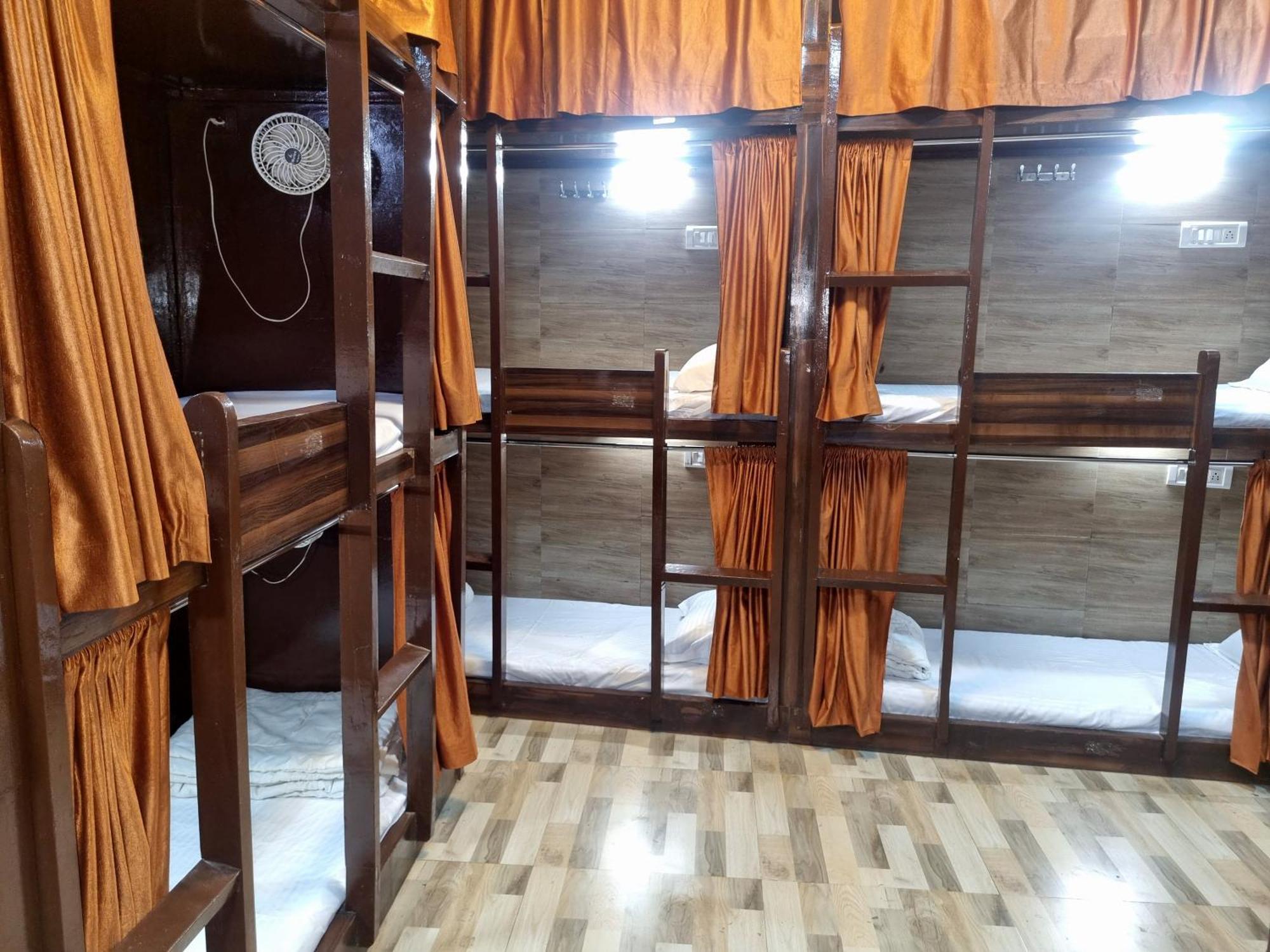 Unibed Dormitory مومباي المظهر الخارجي الصورة