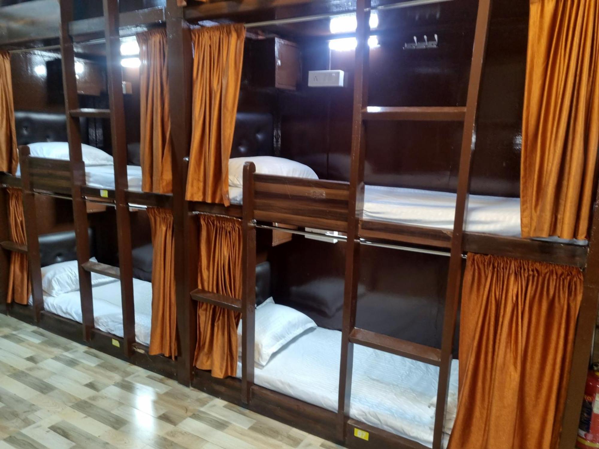 Unibed Dormitory مومباي المظهر الخارجي الصورة